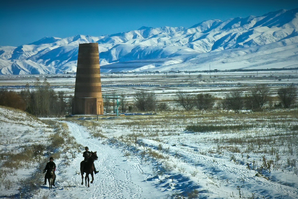 Di Balik Gunung Surgawi dan Padang Gembala (Kirgizstan & Kazakhstan, April 2025)